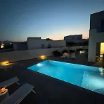 Santorini Serenity With Private Pool *