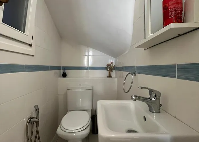 Santorini Serenity With Private Pool 빌라