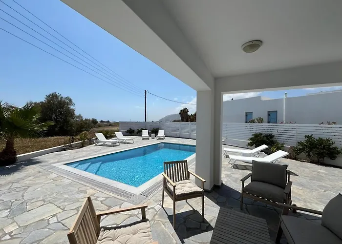 Santorini Serenity With Private Pool 빌라 *