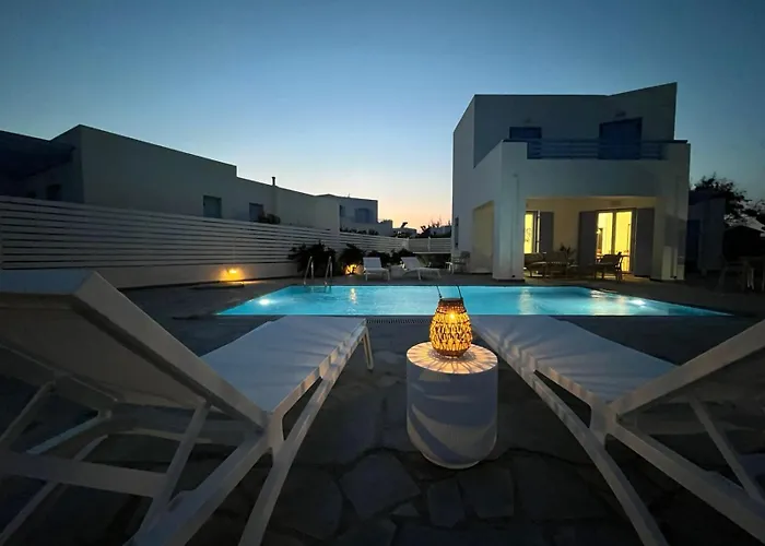 Santorini Serenity With Private Pool 빌라