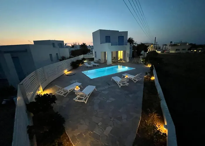 Santorini Serenity With Private Pool 빌라 *