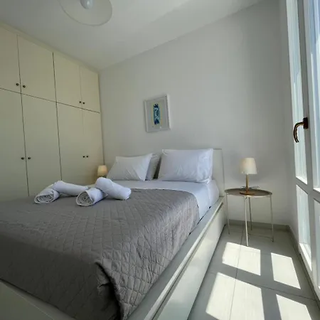 ヴィラ Santorini Serenity With Private Pool モノリソス