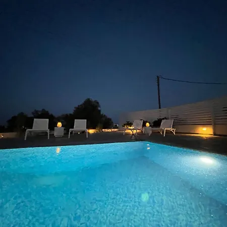 Santorini Serenity With Private Pool Villa Monolithos